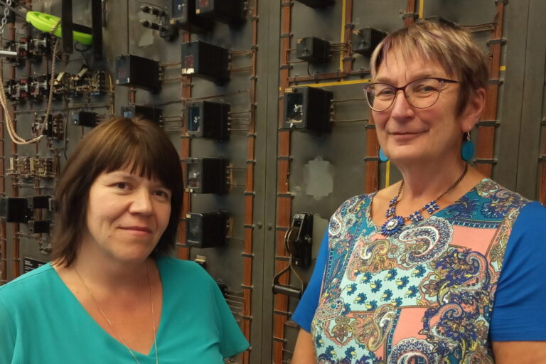 Õpetajad Ruti ja Helle, Järveotsa Gümnaasiumist